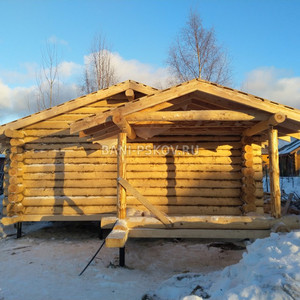 Баня в силе шале, постенные стропила